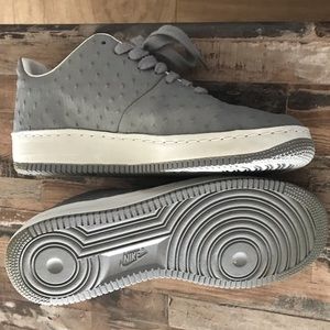 Nike Air Force One (Supreme) sz 11